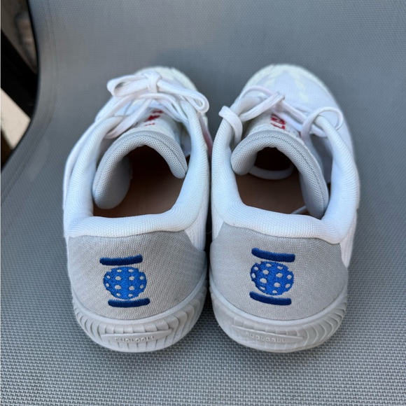 New Balance 996v5 Fuelcell Tennis/Pickleball Men’s size 10.5 Women’s size 12 - Picture 3 of 6